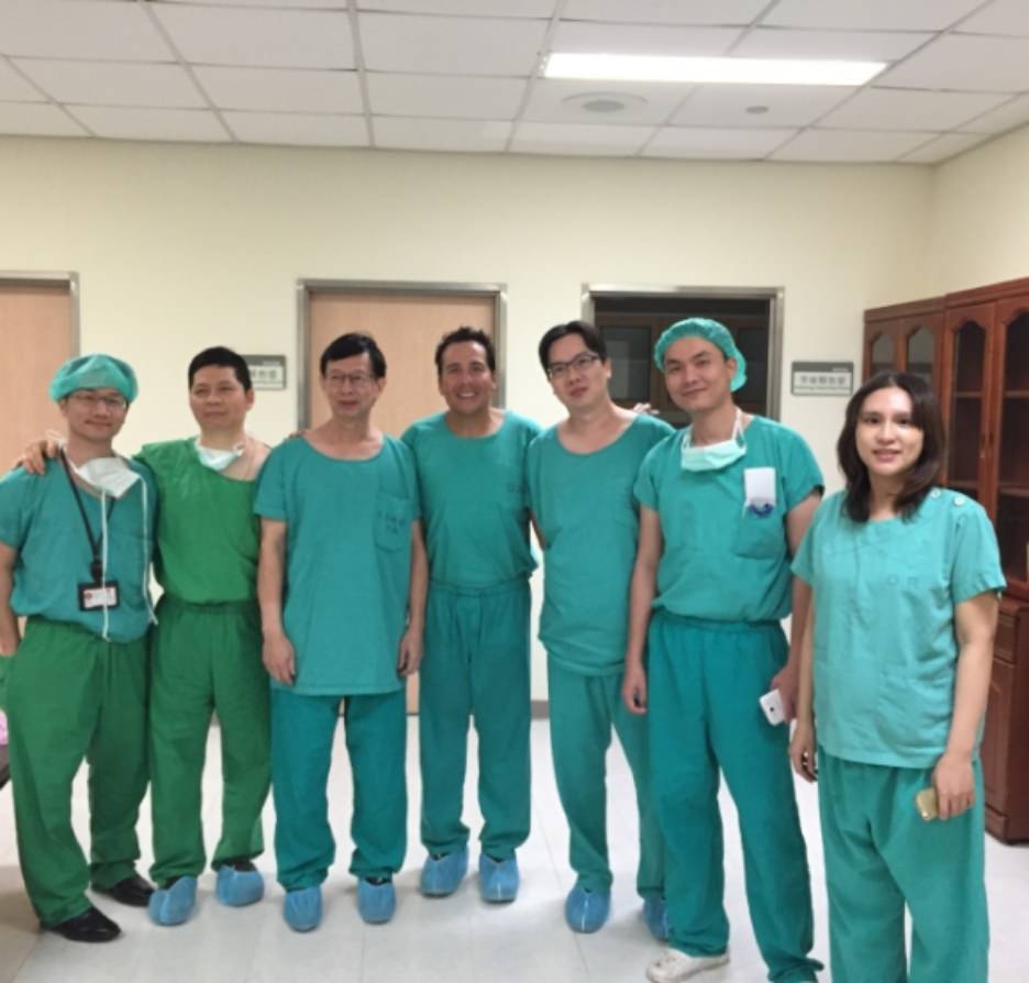 Dr. Simeon Wall Jr. – Taipei live surgical training