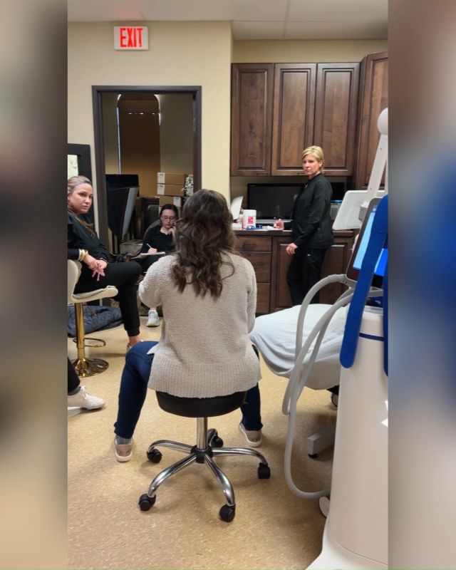 All of our spa providers have been training for what's to come! Don't miss out on our CoolSculpting special introductory pricing until the end of this month because April 3 - 7 will be a fun week!🤩😉