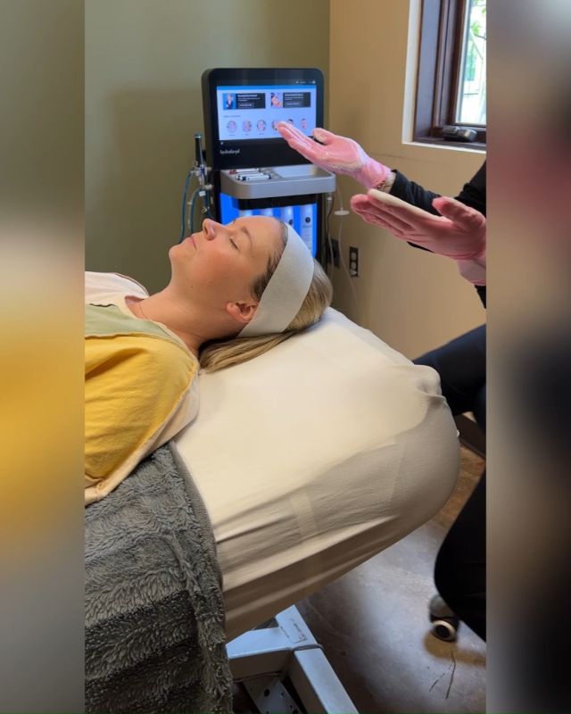 Fab Five but in high speed⏩⚡
Call today to schedule a skin analysis and get your custom ZO Skincare line for $295 this month only!
